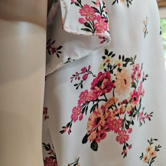 No Boundaries Floral Blouse XL Button Front Criss-Cross Back Recycled Poly - Picture 11 of 15